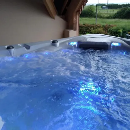 Jacuzzi Au Pied De La Baie Du Mont St Michel Genets