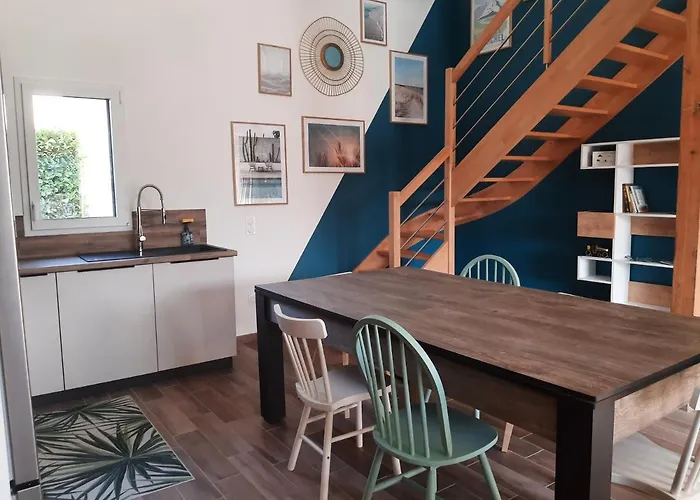 Feriehus Jacuzzi Au Pied De La Baie Du Mont St Michel Genêts