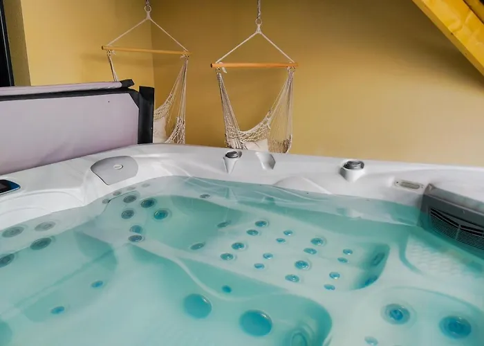 Jacuzzi Au Pied De La Baie Du Mont St Michel Feriehus *